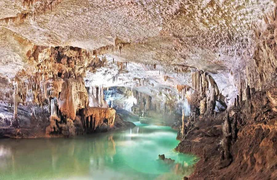 Beirut: Jeita Grotto, Harissa, Byblos group tour & Guide - Price and what you actually get for $120