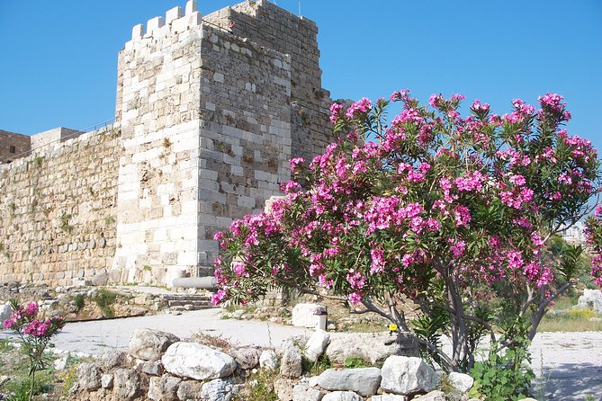 Guided Full-Day Private Tour to Jeita Grotto, Byblos and Baalbek - Baalbek: UNESCO Roman temples and the scale game