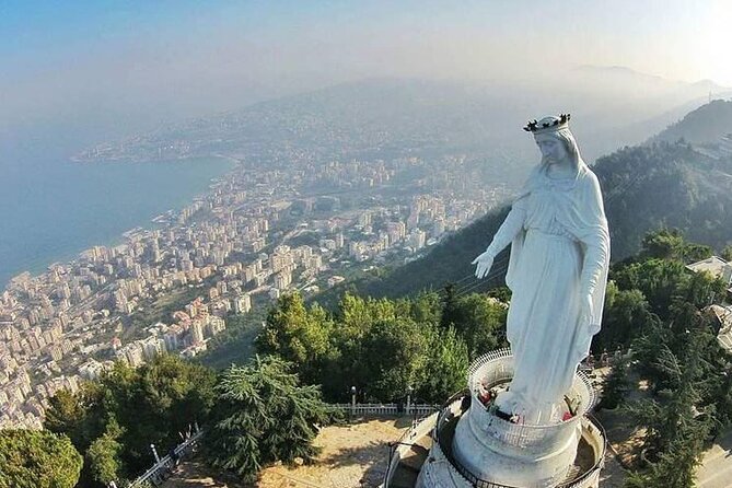 Guided Small-Group Tour to Jeita, Harissa, Byblos with Lunch - Byblos Castle and the archaeological ruins: Crusader walls with sea views
