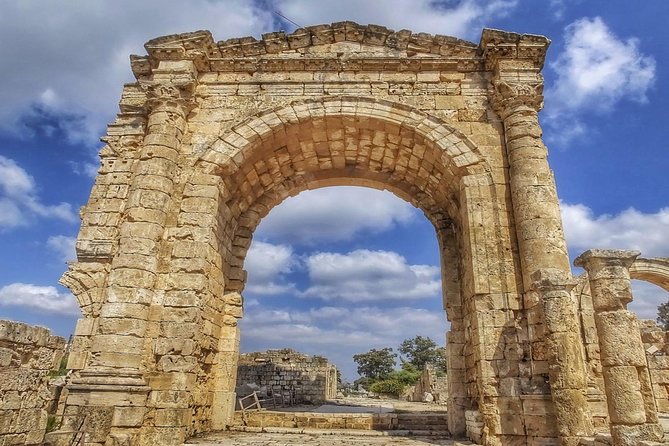 Lebanon Unveiled: Exclusive Private Tours to Sidon & Tyre - Al-Bass Archaeological Site: The Roman Hippodrome You Can Actually Read