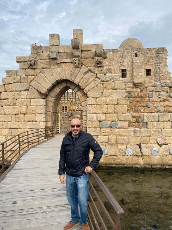 Sidon & Tyre Unesco Heritage w/pick-up, guide, entries+lunch - Lunch by the coast: refuel the right way before the Maghdoucheh stop